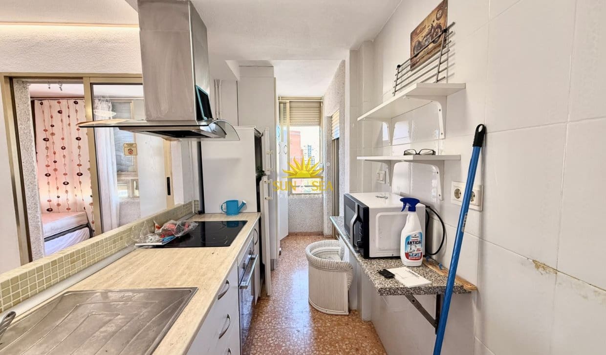 2 makuuhuone Huoneisto vuokrattavana paikassa Benidorm mukana uima-altaan 
autotalli - 1 250 € (Ref: 10163634)