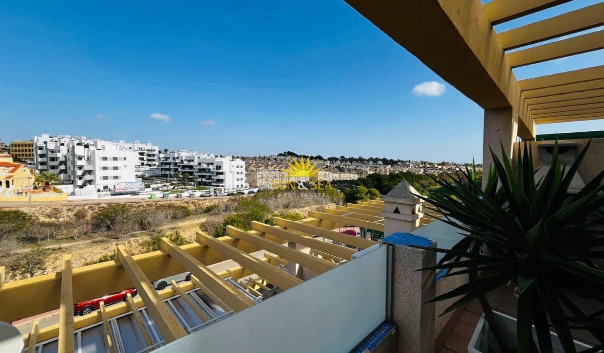 2 bedroom Apartment for sale in Orihuela Costa - € 135,000 (Ref: 10163635)
