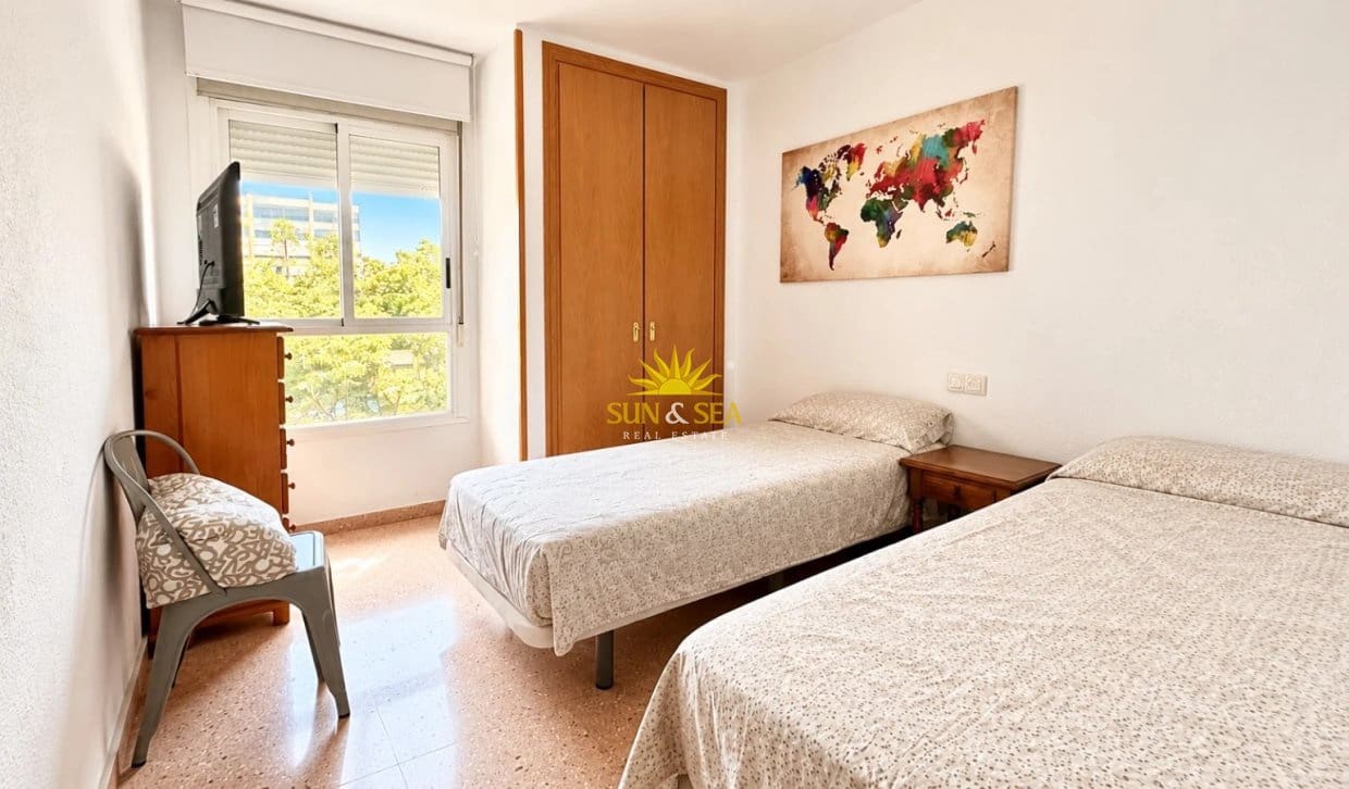 2 bedroom Apartment for rent in Alicante / Alacant city with pool garage - € 1,200 (Ref: 10163831)