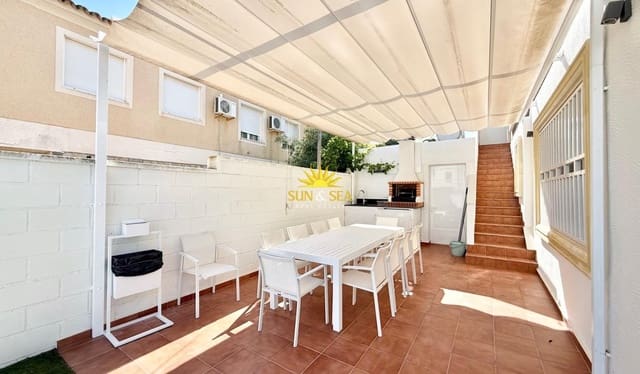 Chalet de 4 habitaciones en La Zenia, Orihuela en alquiler con piscina - 2.900 € (Ref: 10165456)