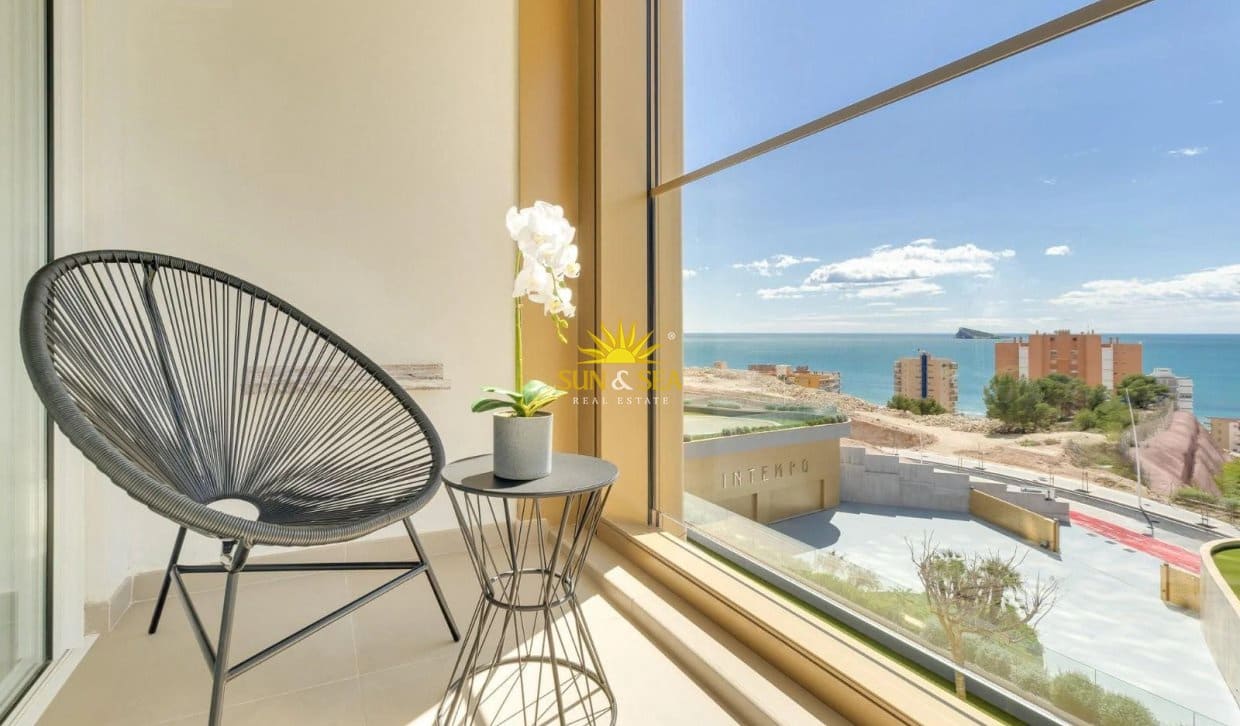1 soverom Leilighet til leie i Benidorm med svømmebasseng garasje - € 1 600 (Ref: 10165574)