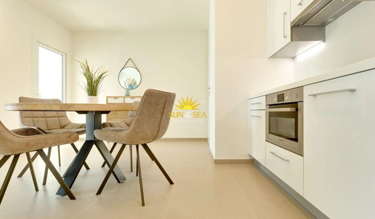 1 soverom Leilighet til leie i Benidorm med svømmebasseng garasje - € 1 600 (Ref: 10165574)