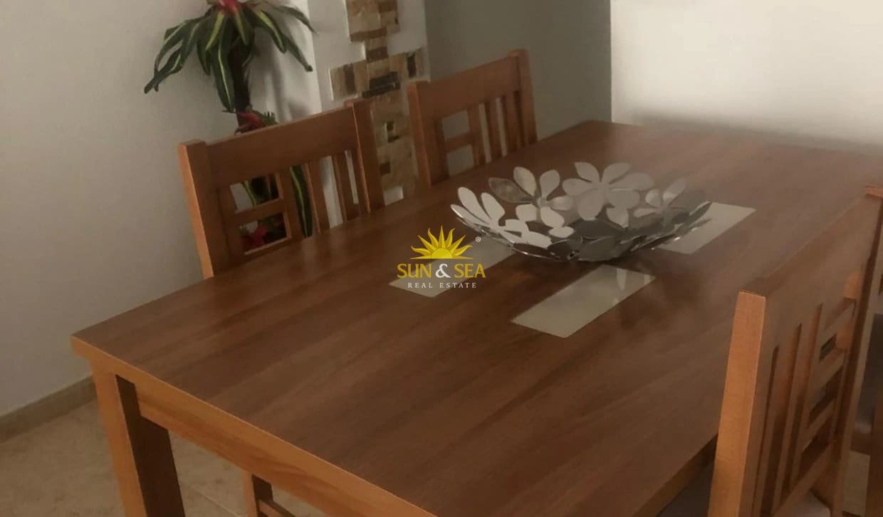 2 sypialnia Apartament do wynajęcia w Torrevieja z basenem - 850 € (Ref: 10167113)