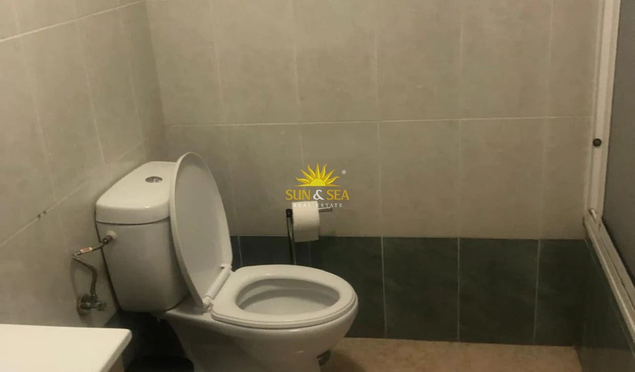 2 sypialnia Apartament do wynajęcia w Torrevieja z basenem - 850 € (Ref: 10167113)