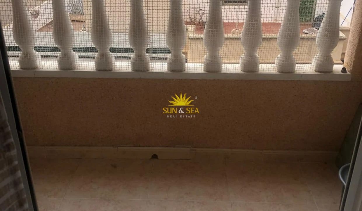 2 sypialnia Apartament do wynajęcia w Torrevieja z basenem - 850 € (Ref: 10167113)