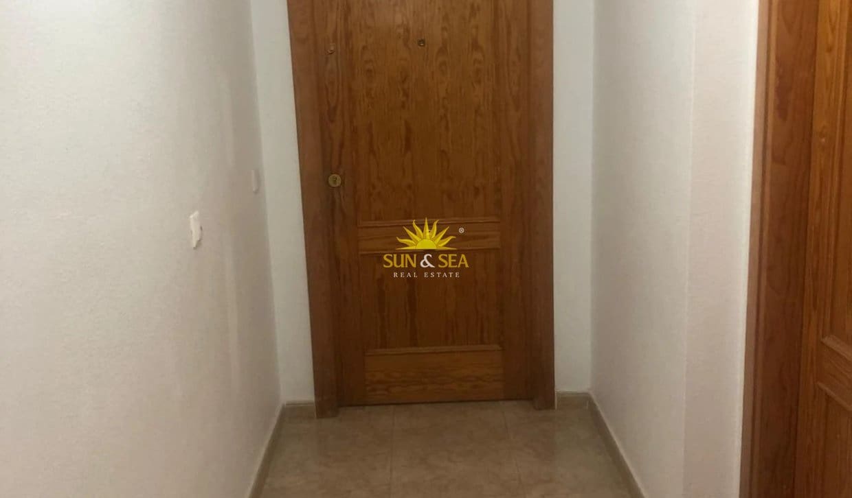 2 sypialnia Apartament do wynajęcia w Torrevieja z basenem - 850 € (Ref: 10167113)