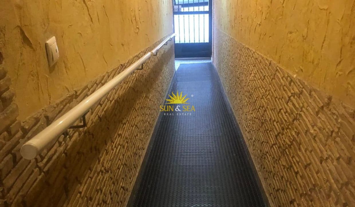 2 sypialnia Apartament do wynajęcia w Torrevieja z basenem - 850 € (Ref: 10167113)