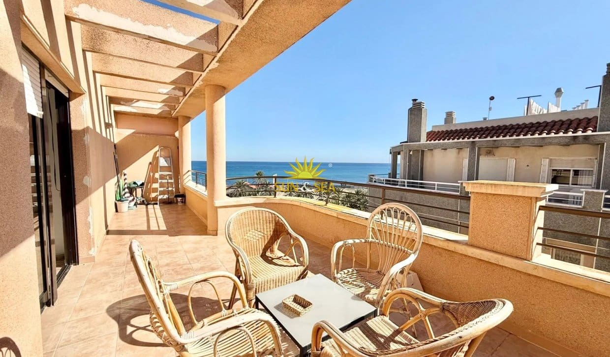 Appartement de 2 chambres à louer à Torrevieja - 1 000 € (Ref: 10167540)