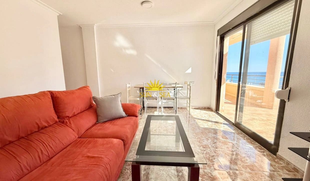 Appartement de 2 chambres à louer à Torrevieja - 1 000 € (Ref: 10167540)