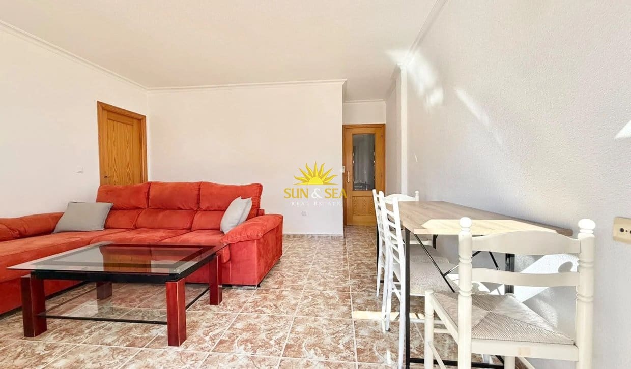 Appartement de 2 chambres à louer à Torrevieja - 1 000 € (Ref: 10167540)