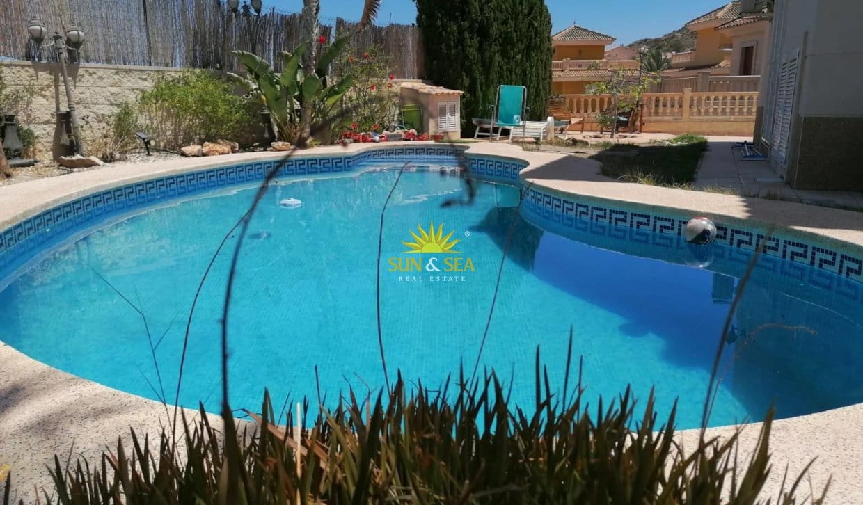 2 bedroom Villa for rent in El Campello with pool garage - € 2,400 (Ref: 10167542)