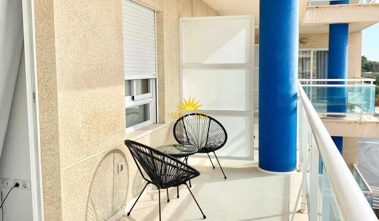 1 slaapkamer Appartement te huur in Guardamar del Segura met garage - € 800 (Ref: 10168841)