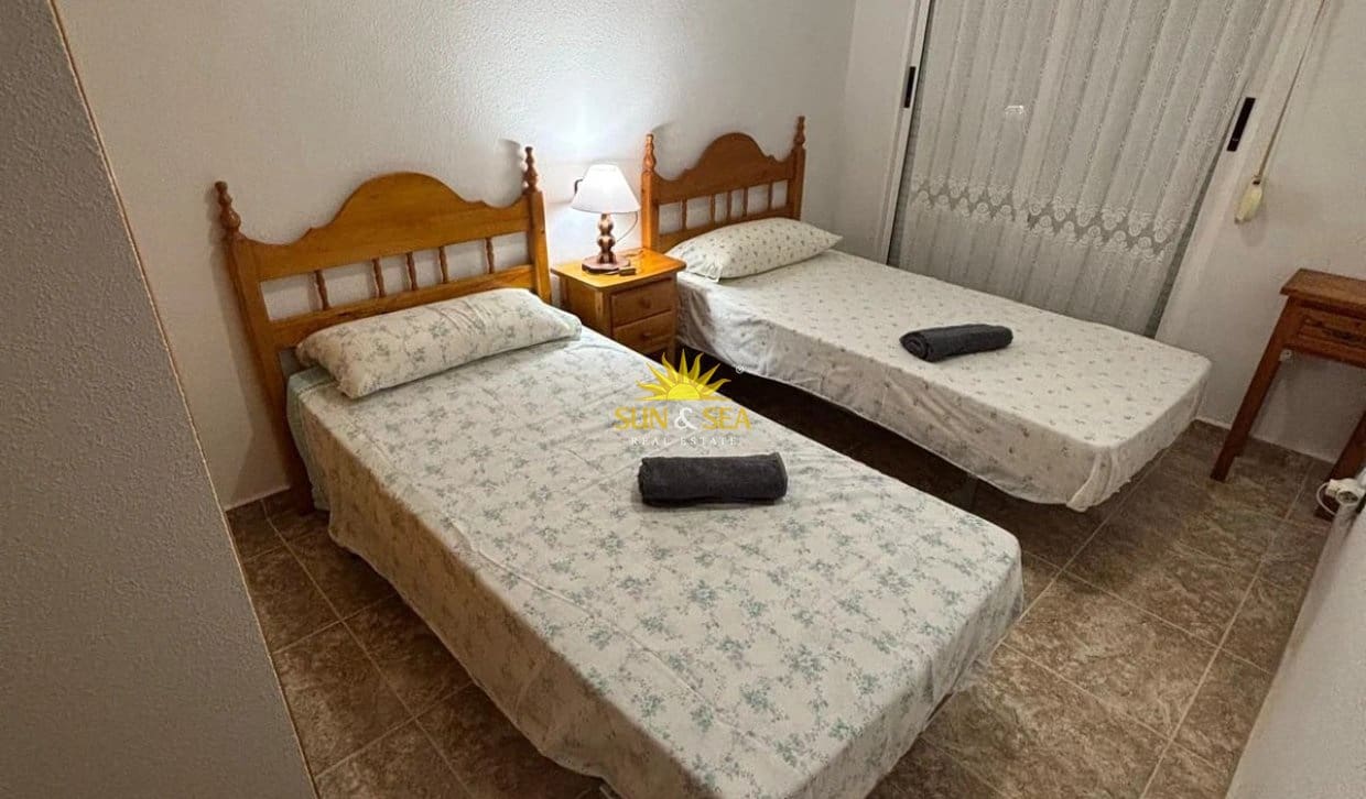 3 bedroom Townhouse for rent in Los Alcazares - € 850 (Ref: 10168842)