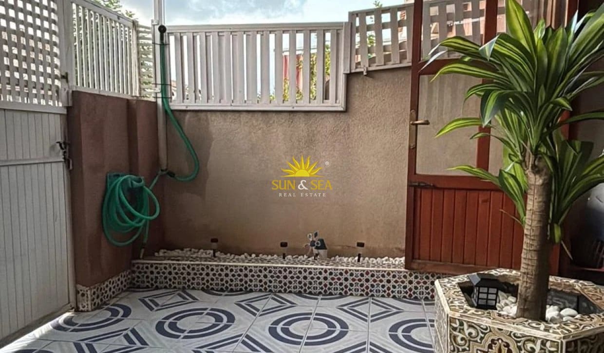 3 bedroom Townhouse for rent in Los Alcazares - € 850 (Ref: 10168842)