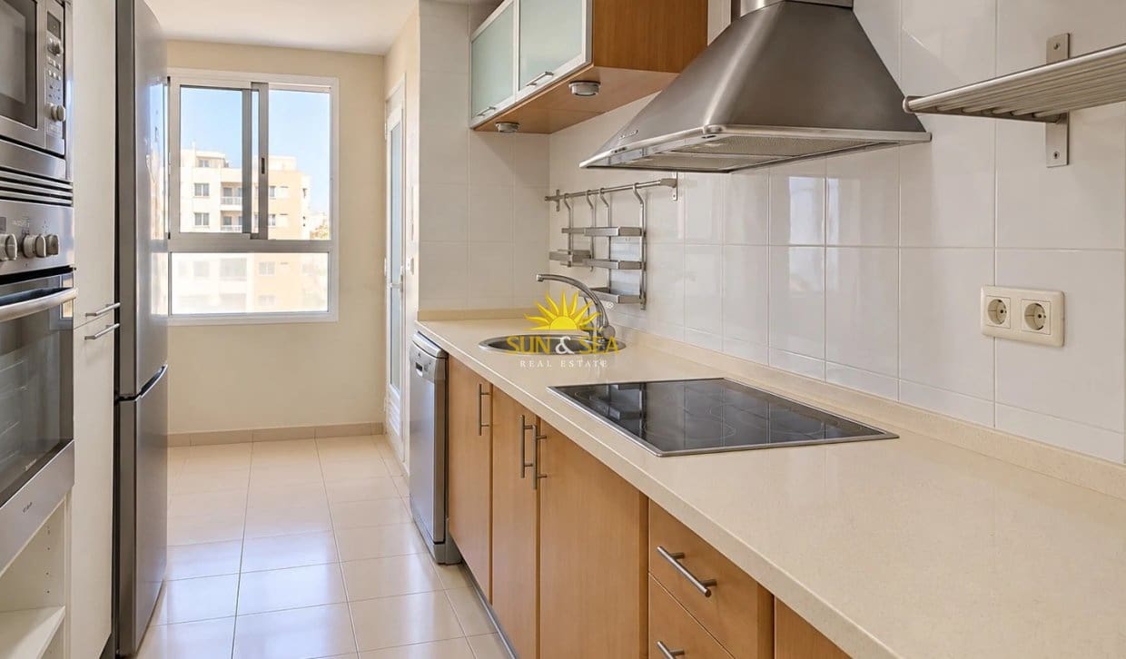 3 camera da letto Appartamento da affittare in Alicante citta con piscina garage - 1.450 € (Rif: 10169037)