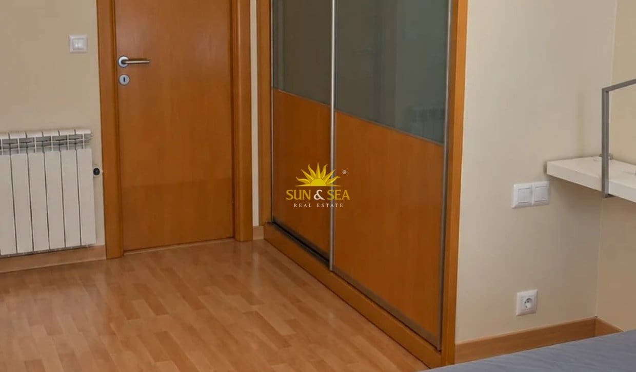 3 camera da letto Appartamento da affittare in Alicante citta con piscina garage - 1.450 € (Rif: 10169037)
