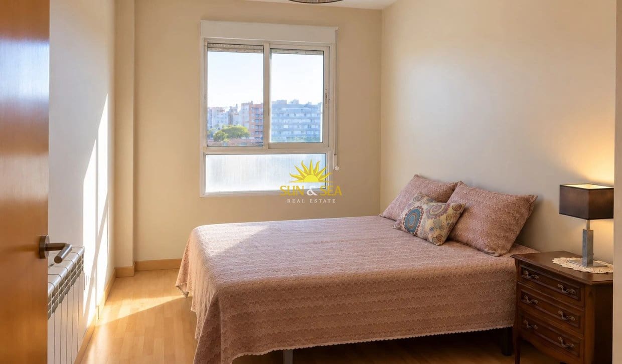3 camera da letto Appartamento da affittare in Alicante citta con piscina garage - 1.450 € (Rif: 10169037)