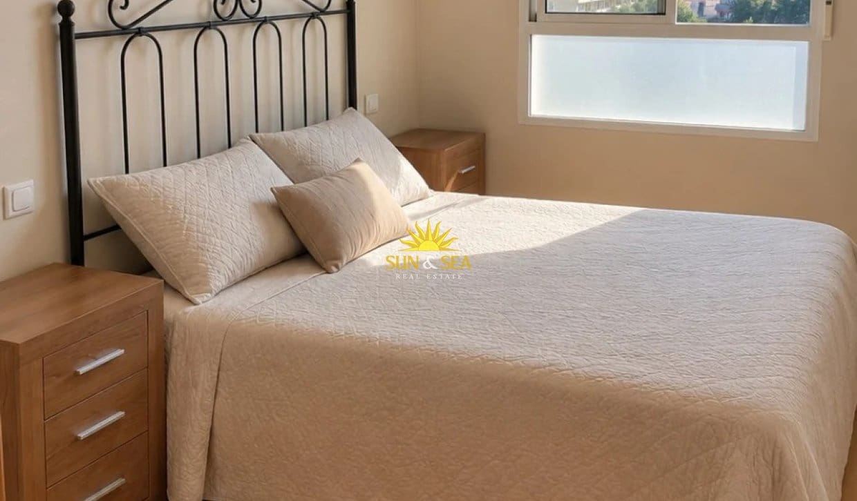 3 camera da letto Appartamento da affittare in Alicante citta con piscina garage - 1.450 € (Rif: 10169037)