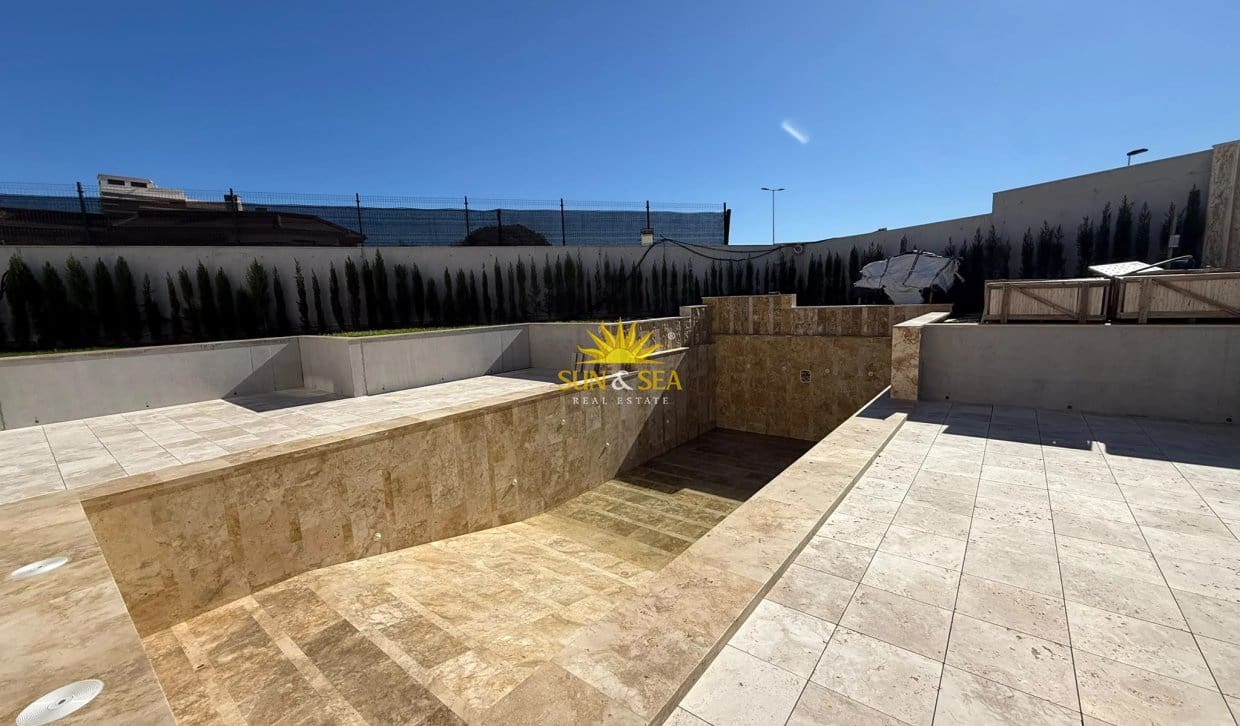6 bedroom Villa for sale in La Mata with pool garage - € 4,700,000 (Ref: 10169038)