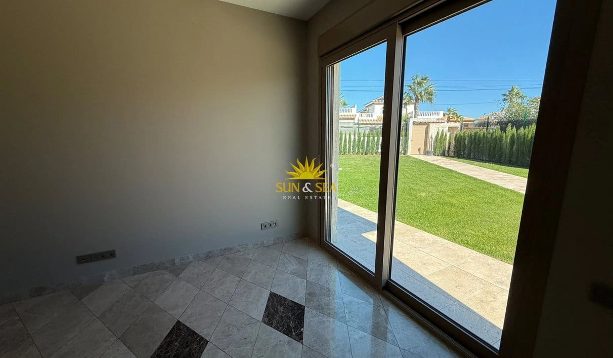 6 bedroom Villa for sale in La Mata with pool garage - € 4,700,000 (Ref: 10169038)