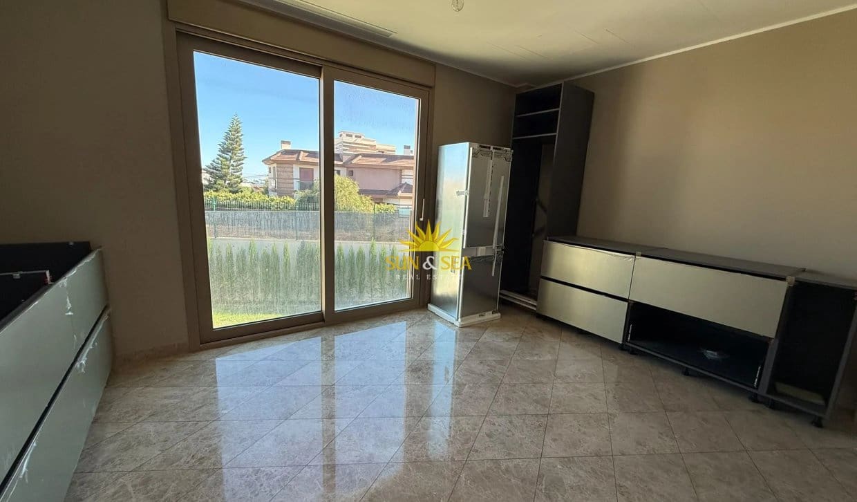 6 bedroom Villa for sale in La Mata with pool garage - € 4,700,000 (Ref: 10169038)