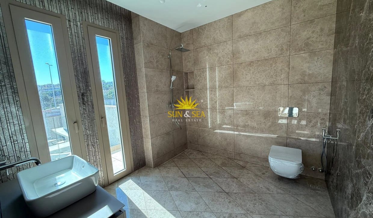 6 bedroom Villa for sale in La Mata with pool garage - € 4,700,000 (Ref: 10169038)