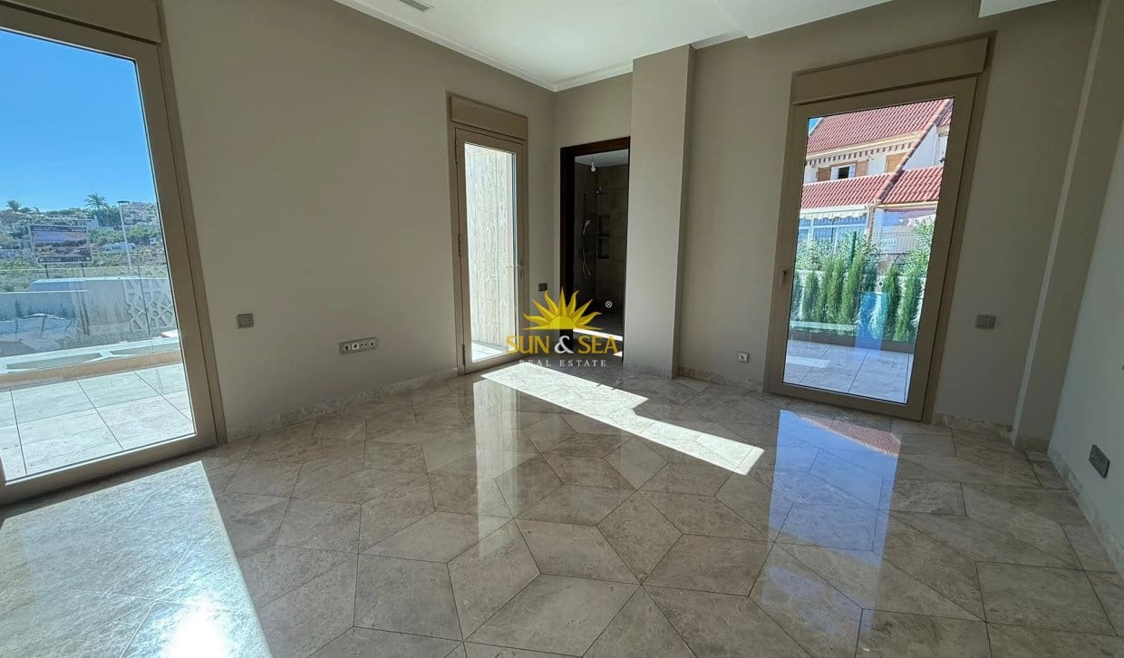 6 bedroom Villa for sale in La Mata with pool garage - € 4,700,000 (Ref: 10169038)