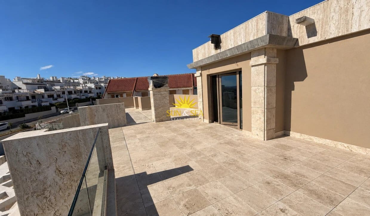 6 bedroom Villa for sale in La Mata with pool garage - € 4,700,000 (Ref: 10169038)