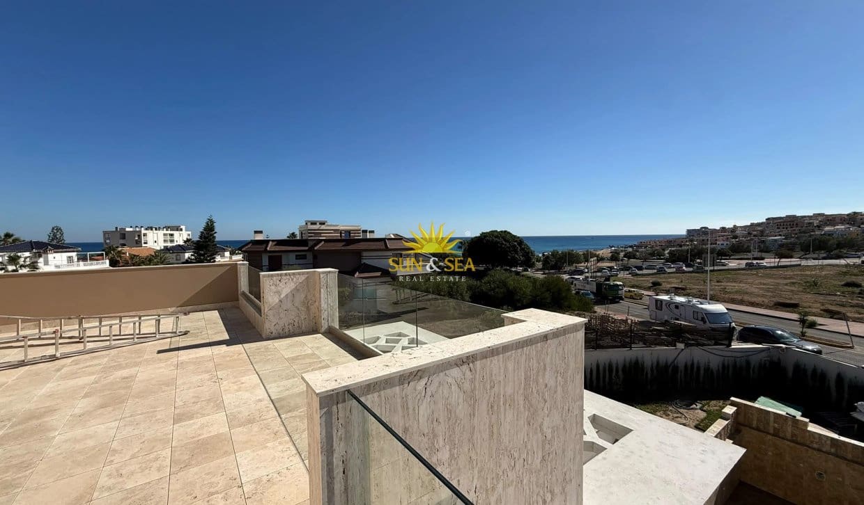 6 bedroom Villa for sale in La Mata with pool garage - € 4,700,000 (Ref: 10169038)
