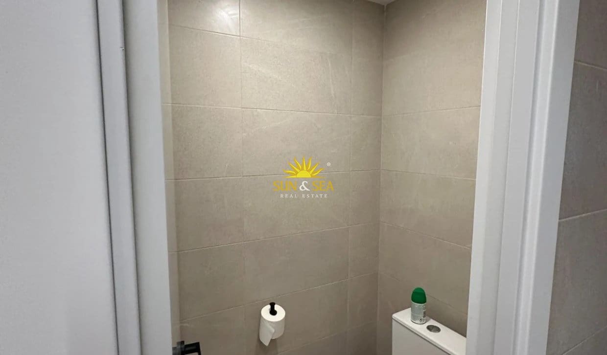 1 Zimmer Studio zu vermieten in Alicante / Alacant Stadt mit Garage - 885 € (Ref: 10169335)