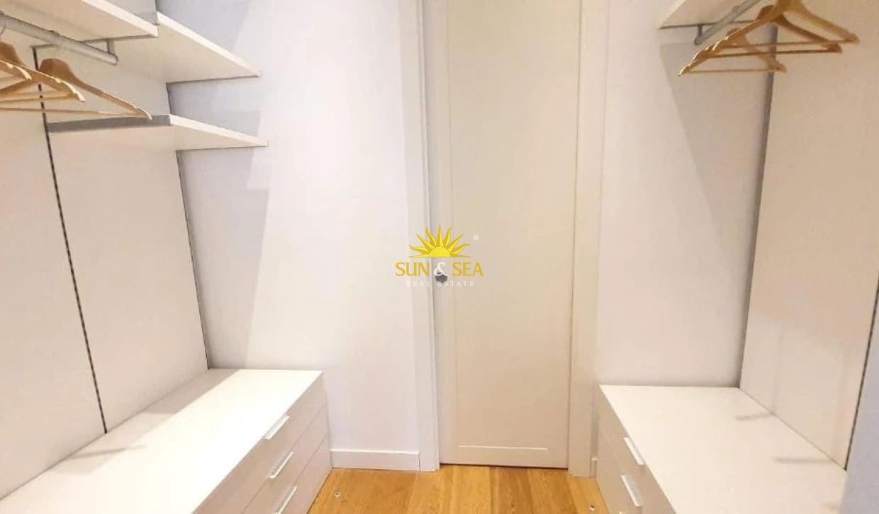 3 quarto Apartamento para arrendar em El Campello com garagem - 850 € (Ref: 10169337)