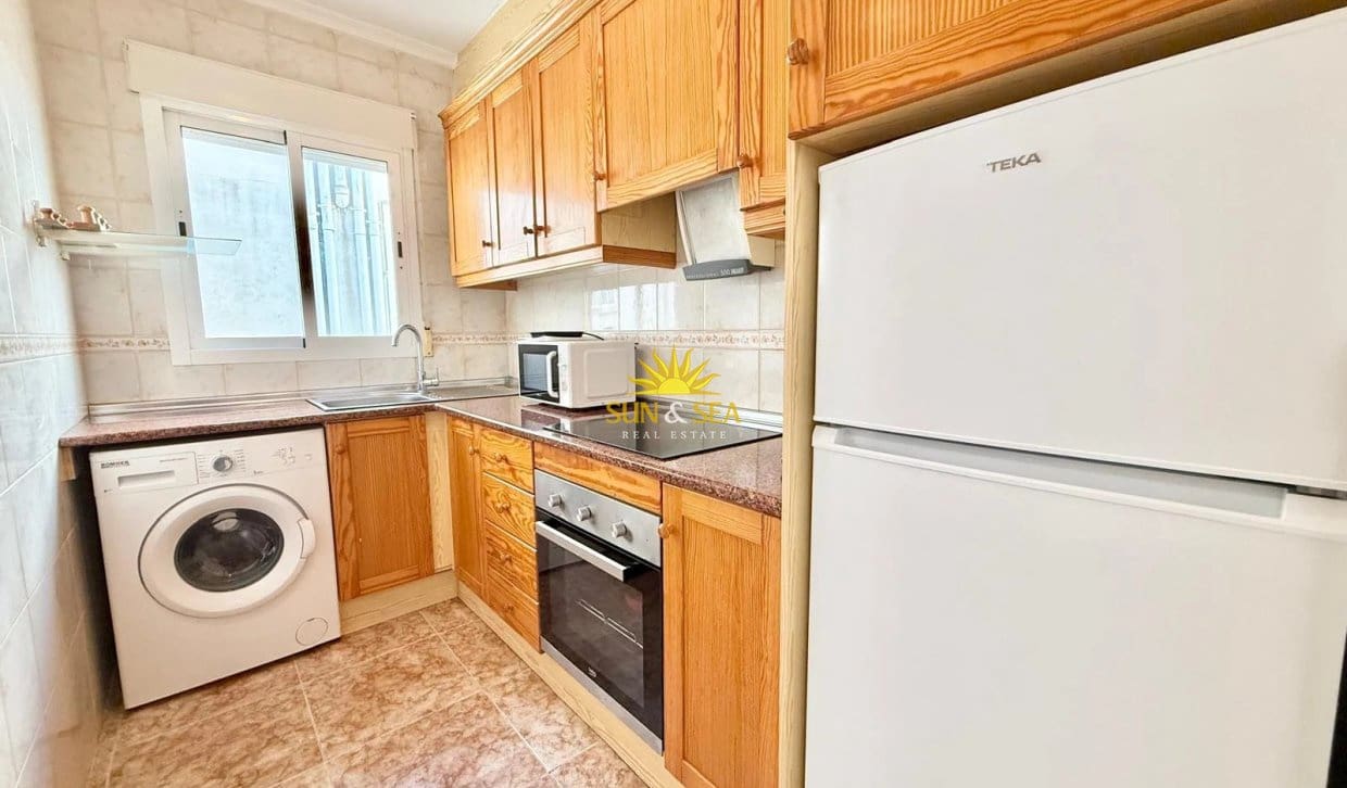 2 sypialnia Apartament na sprzedaż w Torrevieja z basenem garażem - 169 900 € (Ref: 10170245)