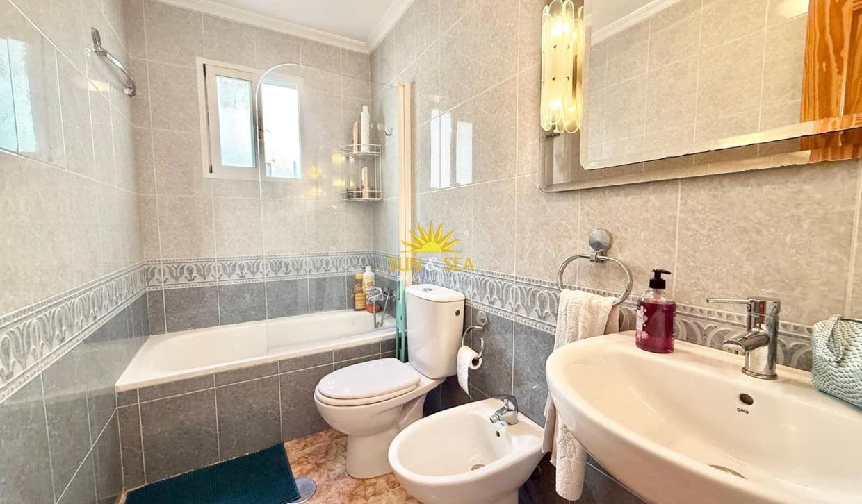 2 sypialnia Apartament na sprzedaż w Torrevieja z basenem garażem - 169 900 € (Ref: 10170245)