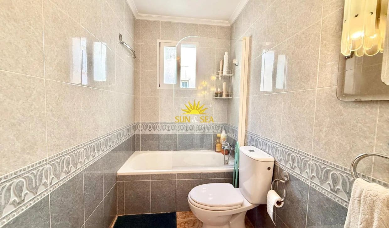 2 sypialnia Apartament na sprzedaż w Torrevieja z basenem garażem - 169 900 € (Ref: 10170245)