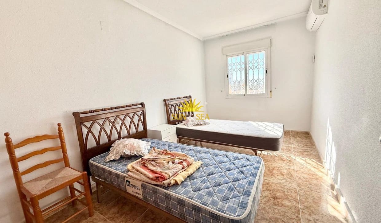 2 sypialnia Apartament na sprzedaż w Torrevieja z basenem garażem - 169 900 € (Ref: 10170245)