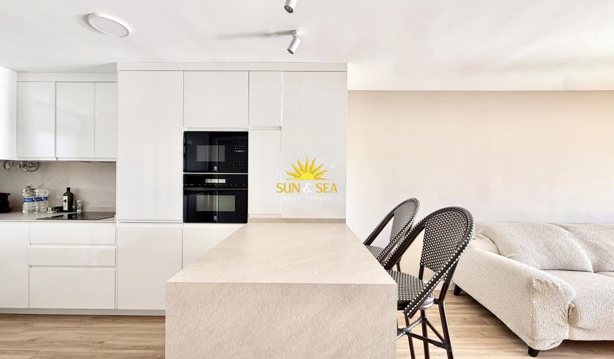 2 soverom Leilighet til leie i Cabo de las Huertas med svømmebasseng garasje - € 1 290 (Ref: 10172331)