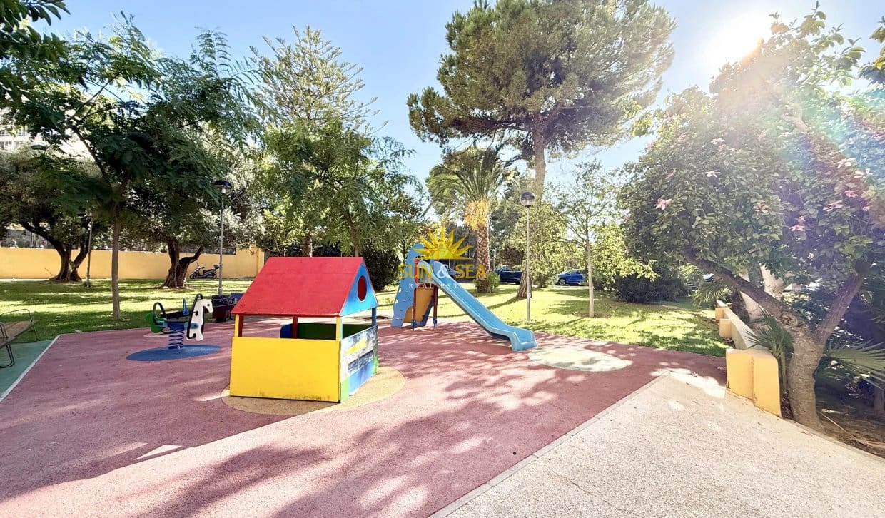 2 soverom Leilighet til leie i Cabo de las Huertas med svømmebasseng garasje - € 1 290 (Ref: 10172331)