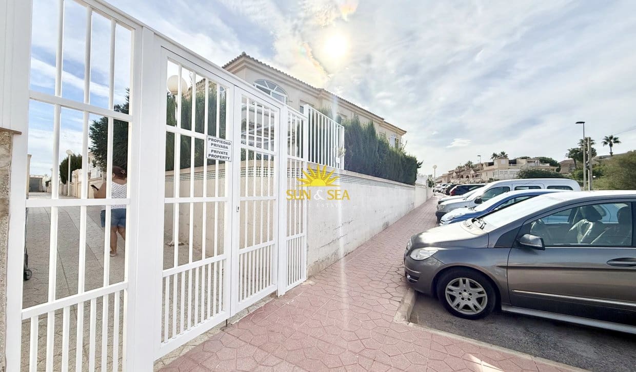 2 camera da letto Casa da affittare in La Mata con piscina - 850 € (Rif: 10172859)