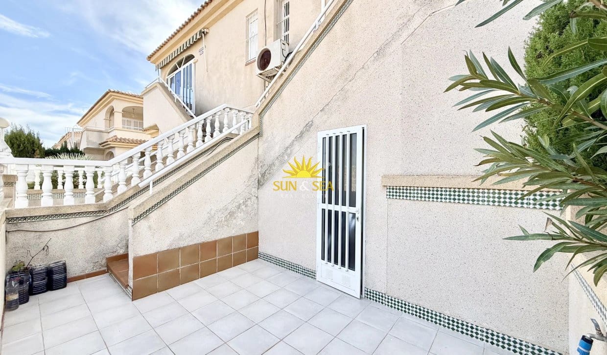 2 camera da letto Casa da affittare in La Mata con piscina - 850 € (Rif: 10172859)