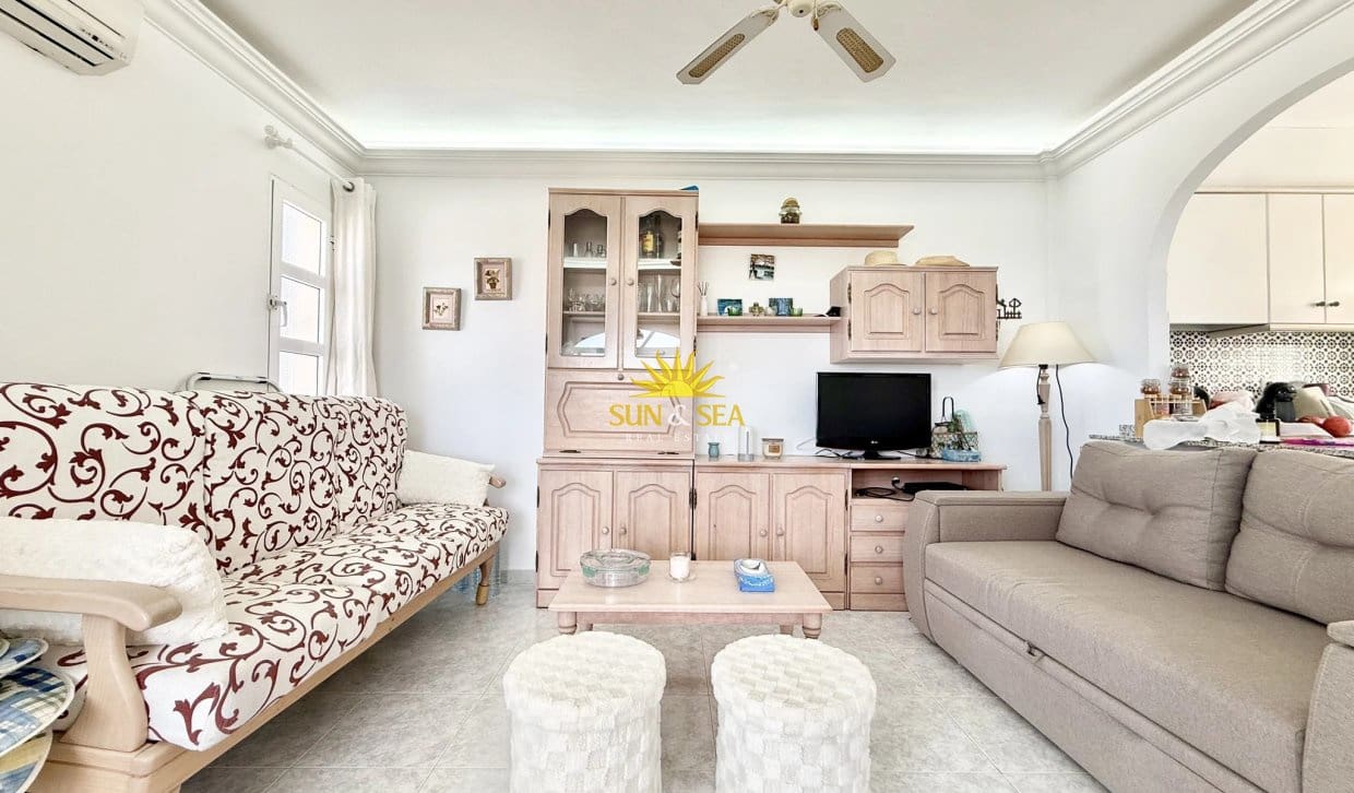 2 camera da letto Casa da affittare in La Mata con piscina - 850 € (Rif: 10172859)