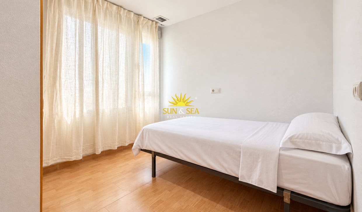 Apartamento de 2 habitaciones en Formentera del Segura en alquiler con piscina - 700 € (Ref: 10175492)