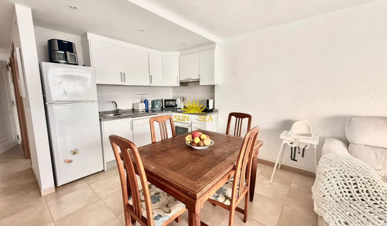   3 soveværelse   ferieLejlighed i Alicante by   med   garage  - € 1.600 (Ref: 10175493)