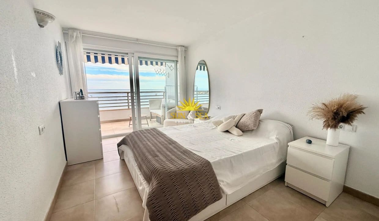   3 soveværelse   ferieLejlighed i Alicante by   med   garage  - € 1.600 (Ref: 10175493)