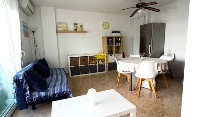 1 sovrum Lägenhet att hyra i La Manga del Mar Menor med pool garage - 675 € (Ref: 10175648)