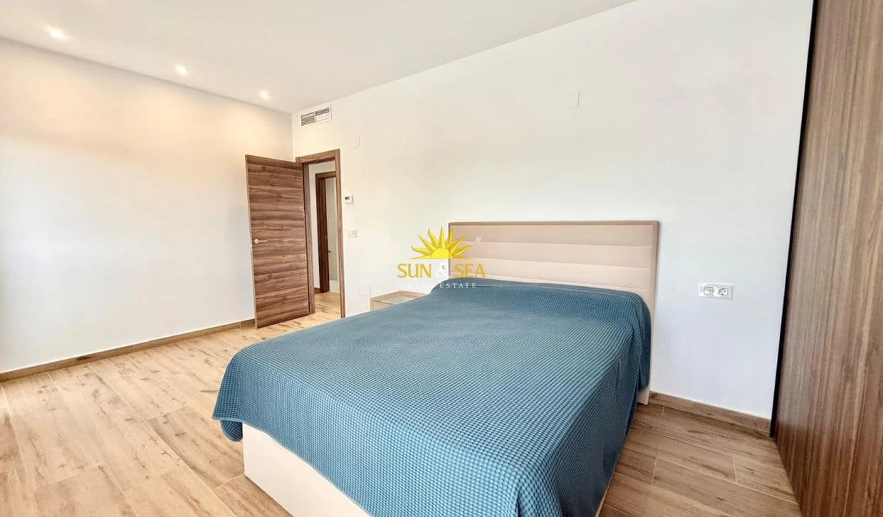 4 sypialnia Willa na sprzedaż w Pilar de la Horadada z basenem garażem - 650 000 € (Ref: 10175761)