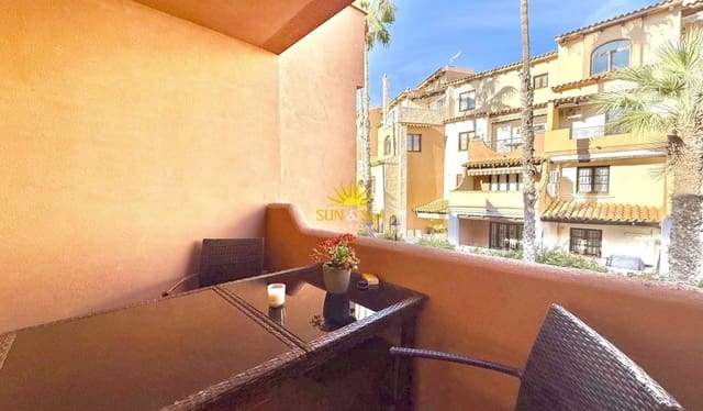 2 bedroom Apartment for holiday rental in La Mata, Torrevieja with pool - € 1,000 (Ref: 10175762)