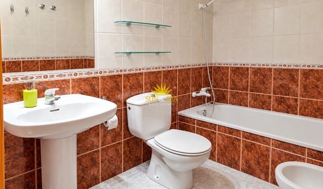 2 Zimmer Apartment zu vermieten in Guardamar Playa, Guardamar del Segura mit Pool Garage - 680 € (Ref: 10175922)