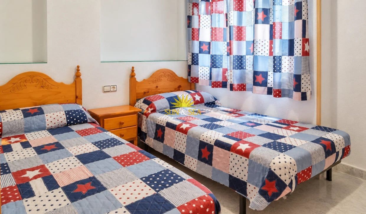 2 Zimmer Apartment zu vermieten in Guardamar del Segura mit Pool Garage - 680 € (Ref: 10175922)
