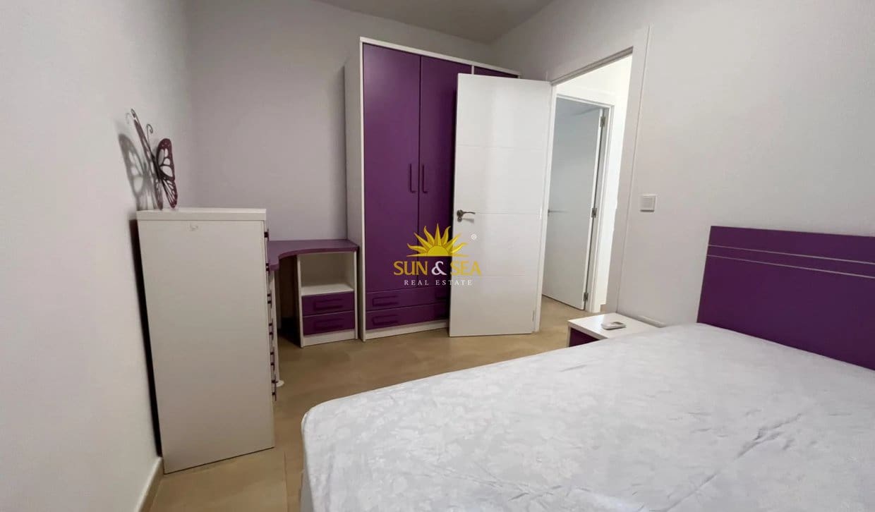 3 Zimmer Villa zu vermieten in Torrevieja mit Pool Garage - 2.000 € (Ref: 10177678)