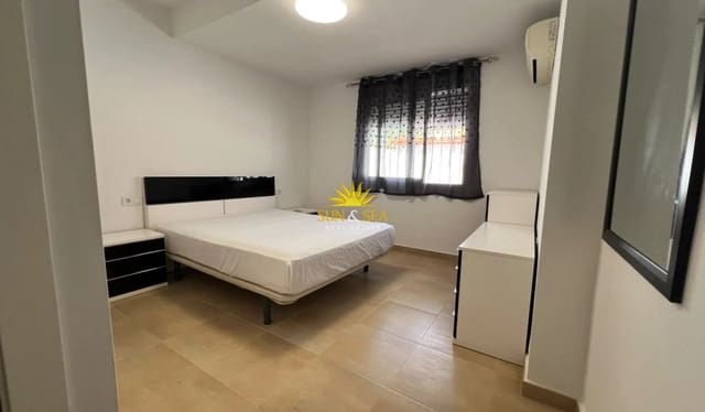 3 Zimmer Villa zu vermieten in Los Balcones - Los Altos, Torrevieja mit Pool Garage - 2.000 € (Ref: 10177678)